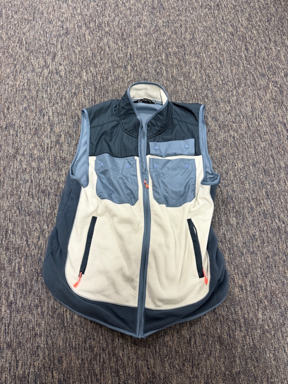 Under Armour Two-Tone Fleece Vest in Cream and Blue-Grey